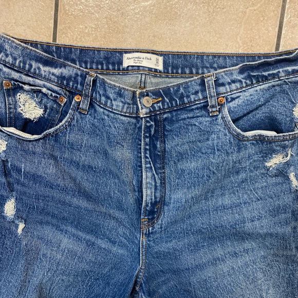 Size 34/18 LONG Ambercrombie jeans. Acid wash - Picture 2 of 4